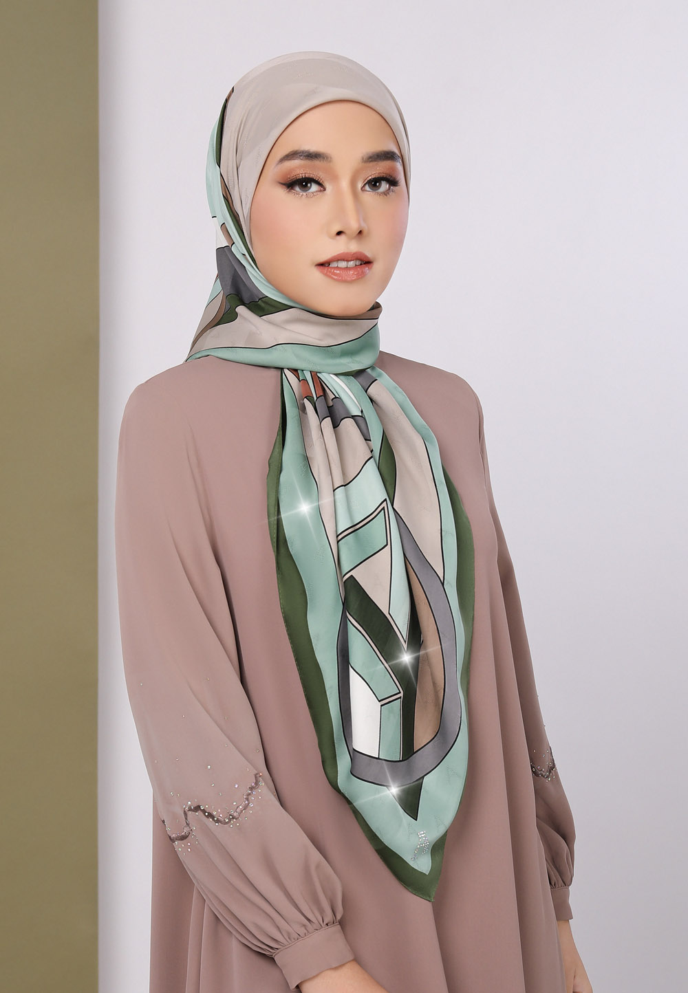 LAURIE TWILL IN LIGHT GREEN (DIAMOND)